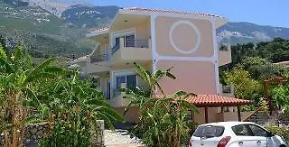 Christina Appartement *